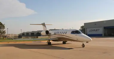 Learjet 75