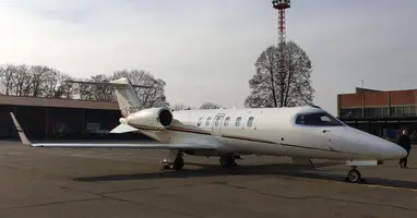 Learjet 40