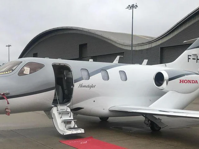 F-HENE — photo