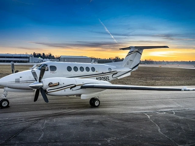 N305EL — photo