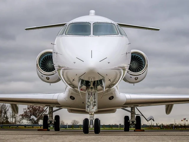 Challenger 350 — photo