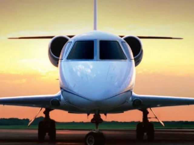 Gulfstream G150 — photo