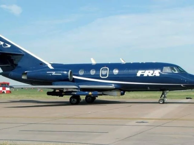 Falcon 20 — photo