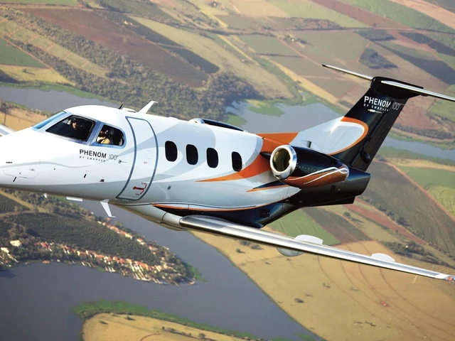 Phenom 100 — photo