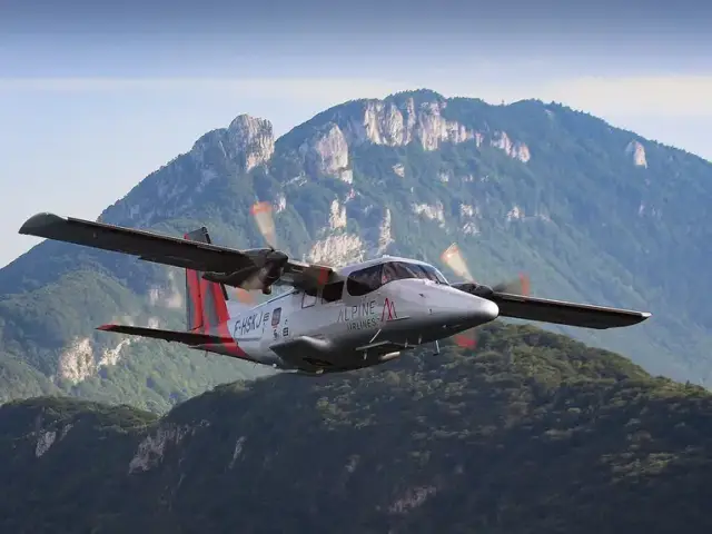 Aviator TP 600 — photo