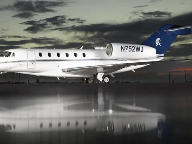 N752WJ — photo