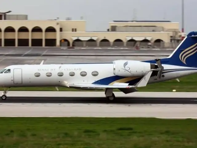 Все фото Gulfstream G300 1