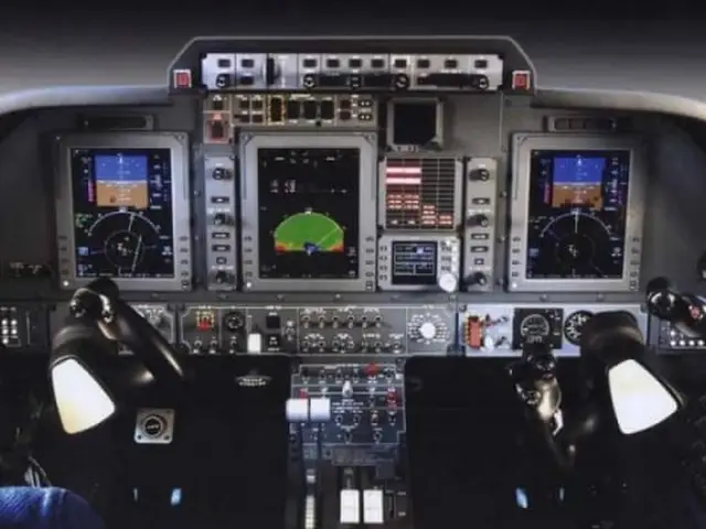 Все фото Piaggio Avanti EVO 1