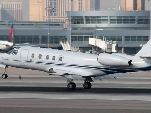 Все фото Gulfstream G 100 1