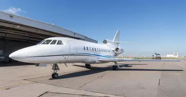 Falcon 900B