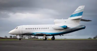Falcon 900B