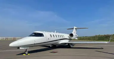 Learjet 40