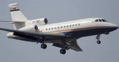 Falcon 900