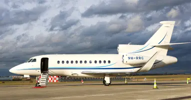 Falcon 900 LX