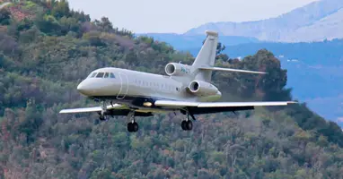Falcon 900C