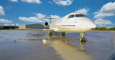 CRJ 200