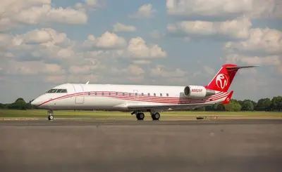 CRJ 200