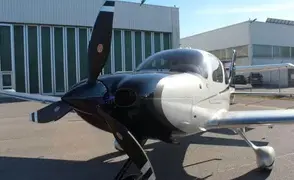 Cirrus SR 22