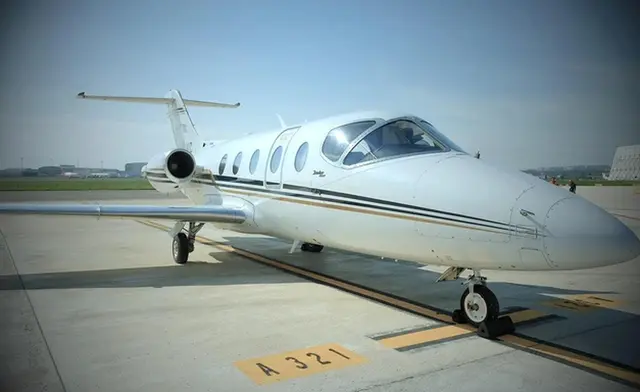 Hawker 400XP