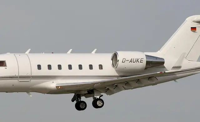 Challenger 604