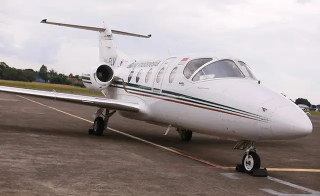 Hawker 400XP