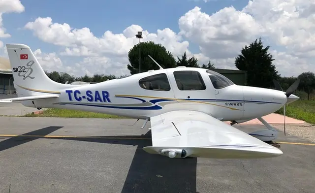 Cirrus SR 22