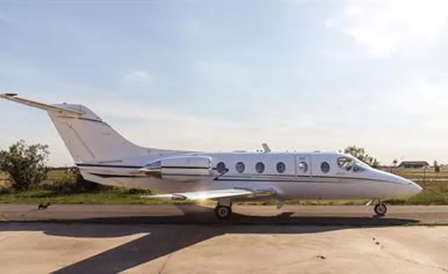 Hawker 400A