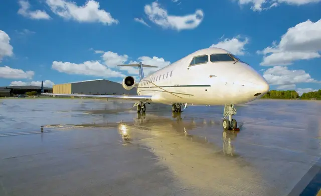 CRJ 200