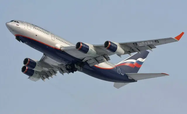 Il-96-400T