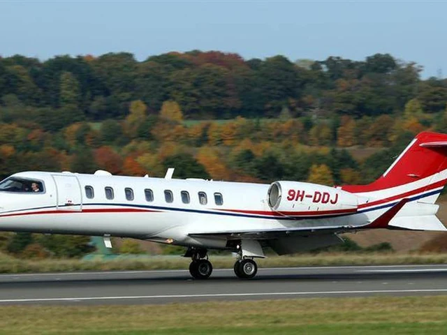 9H-DDJ — photo