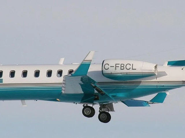 C-FBCL — photo