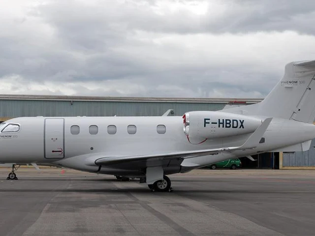F-HBDX — photo
