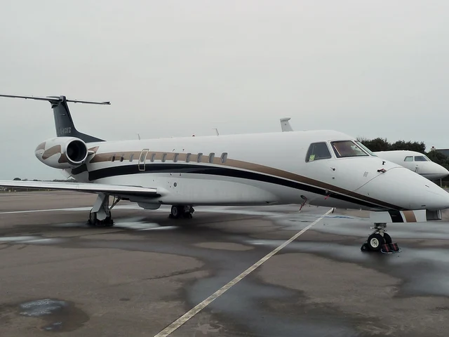G-KGKG — photo