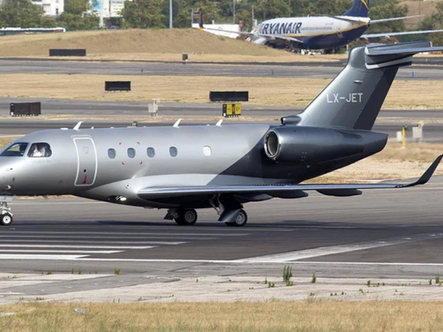 LX-JET — photo