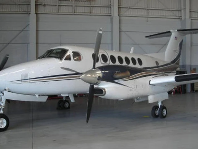 N395AA — photo
