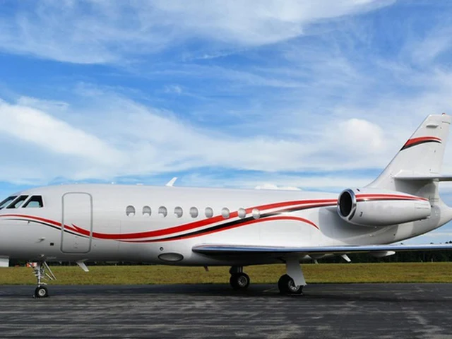 N48MF — photo