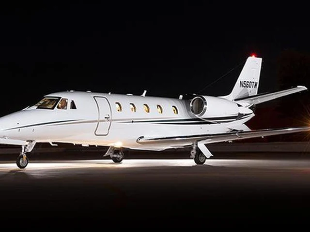 N560TW — photo
