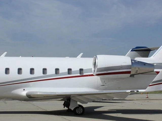N605AG — photo