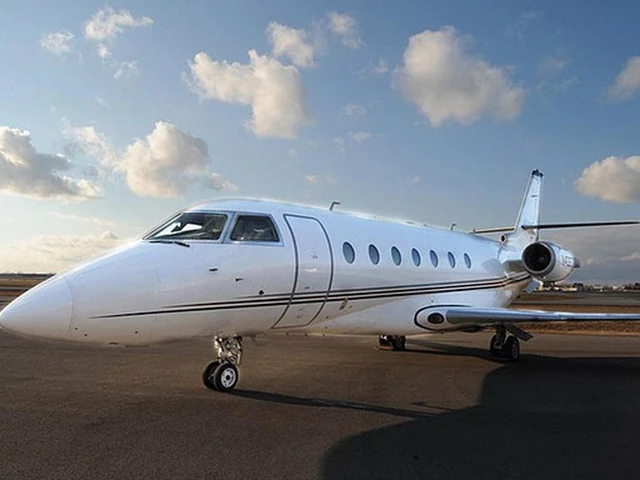 N860CB — photo