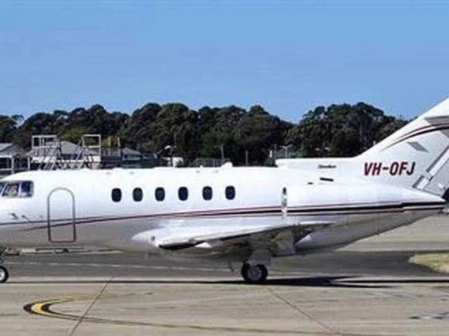 VH-OFJ — photo