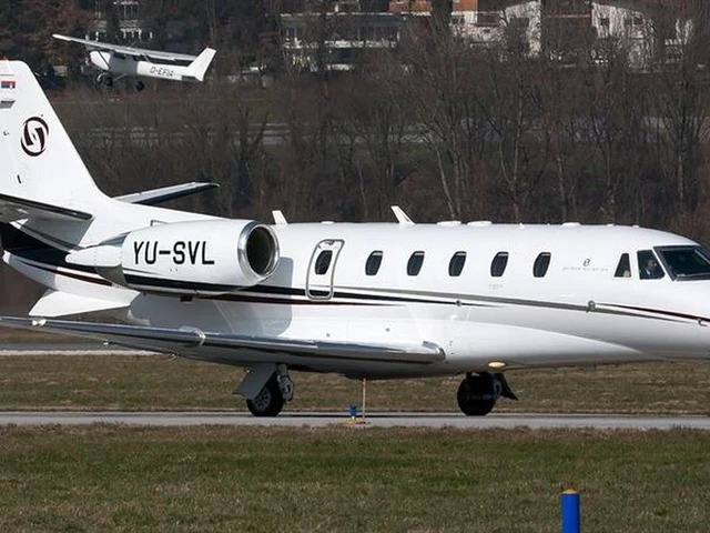 YU-SVL — photo