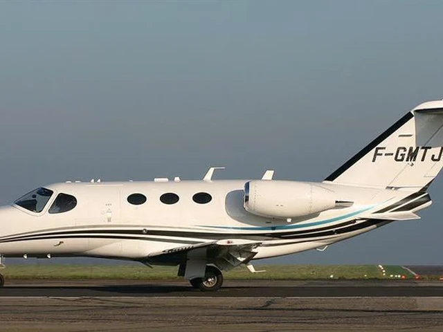 F-GMTJ — photo