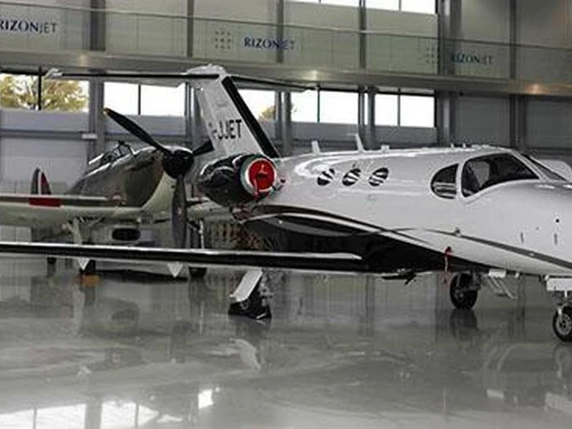 G-JJET — photo