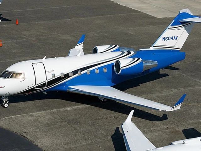 N604AV — photo