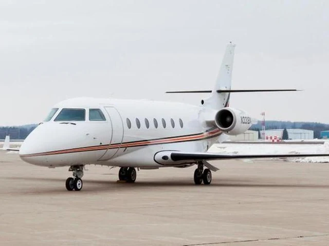 N311MK — photo