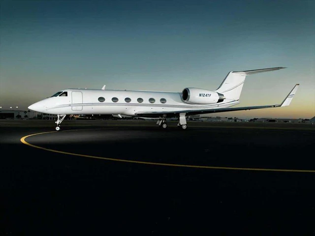 N120WJ — photo