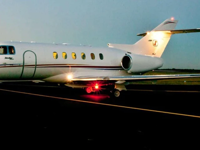 N146JF — photo