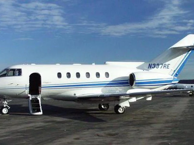 N337RE — photo
