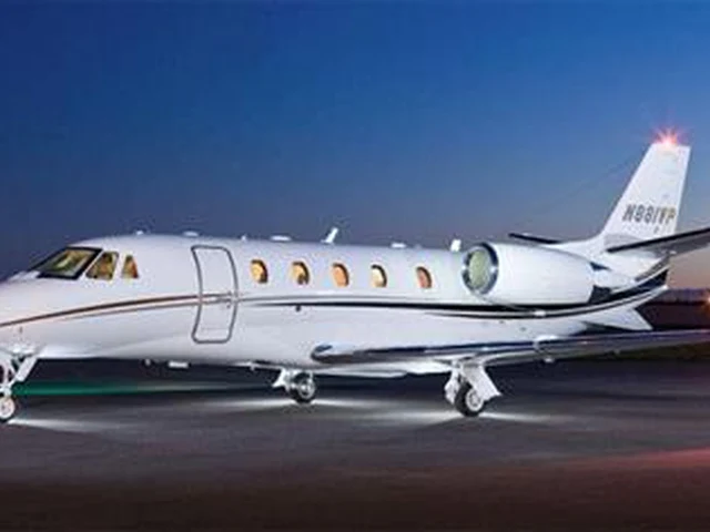 N881VP — photo