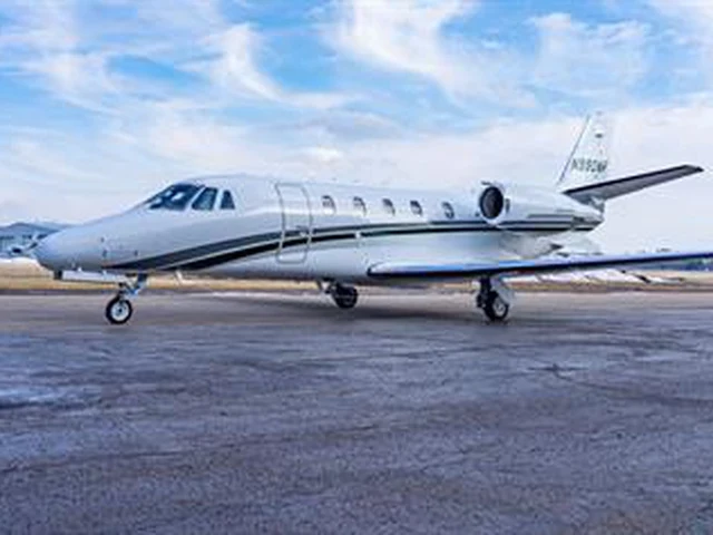 N990MF — photo